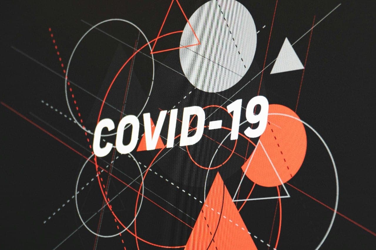 COVID-19 informacijos sklaidos kontrolė sunaikino žurnalistų karjeras