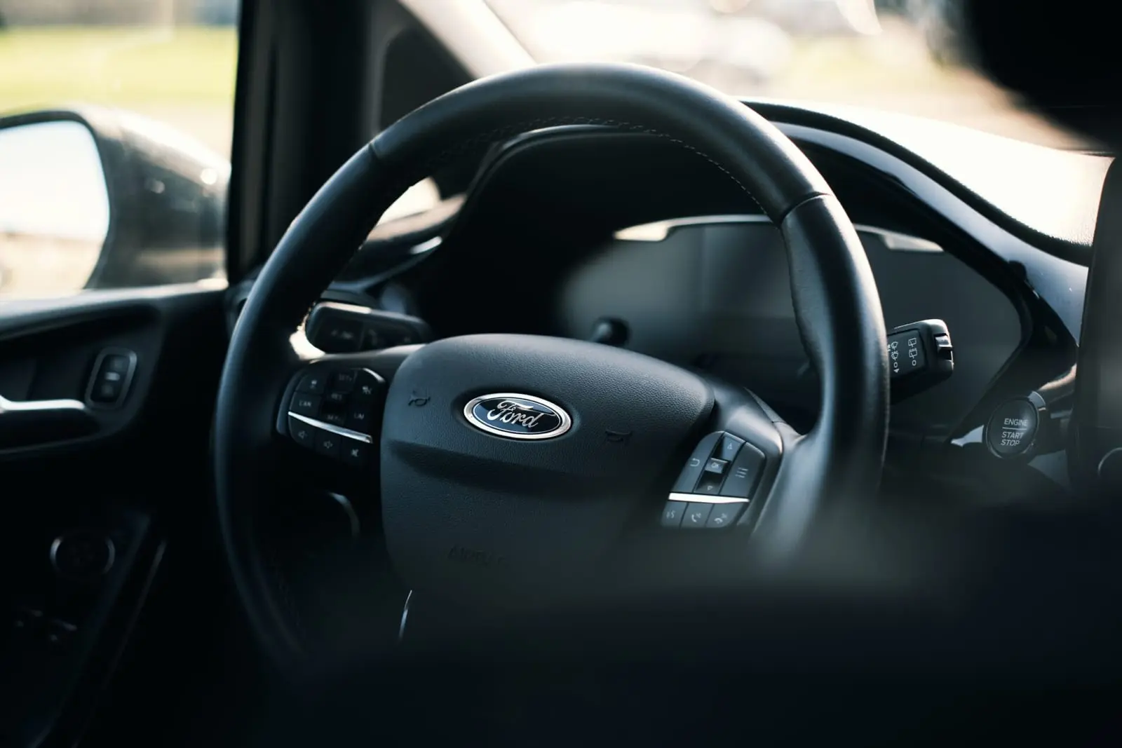 Princesės Dianos automobilis „Ford“ buvo parduotas už įspūdingą sumą