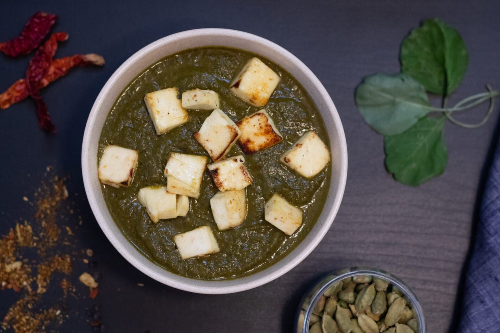 Špinatų sriuba: žaliasis energijos užtaisas, žavintis tiek veganus, tiek ir visavalgius
