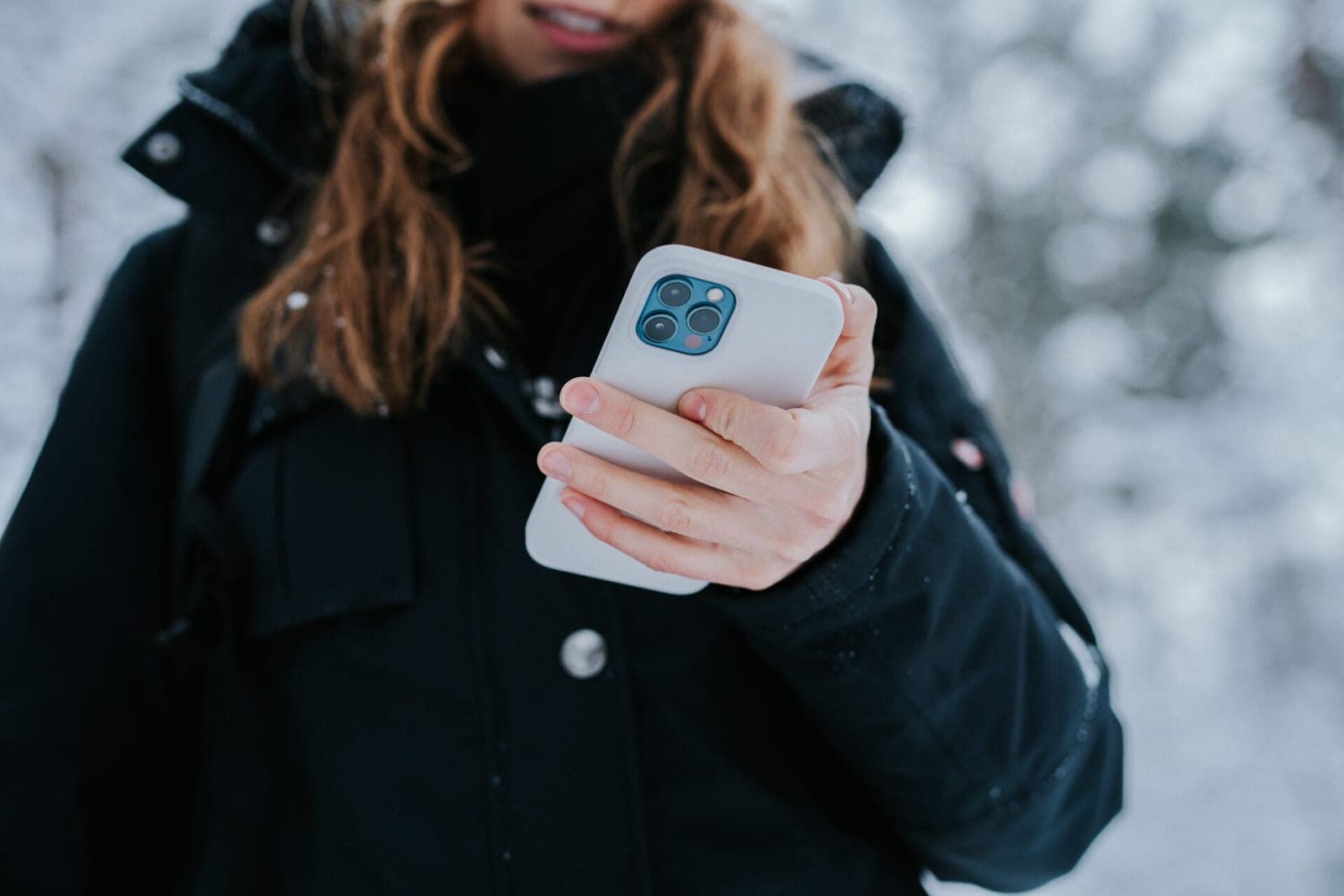 „Apple“ stiprina savo įrenginių saugumą: pristatė funkciją, kuri neleis šnipinėti vartotojų