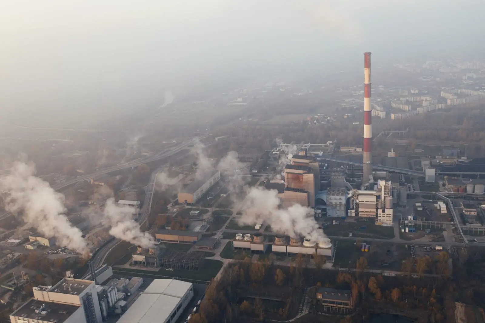 Aplinkos ministrui palaiminus, Vilnius ruošiasi deginti mazutą: kur dingo milžiniškos taršos pavojus?