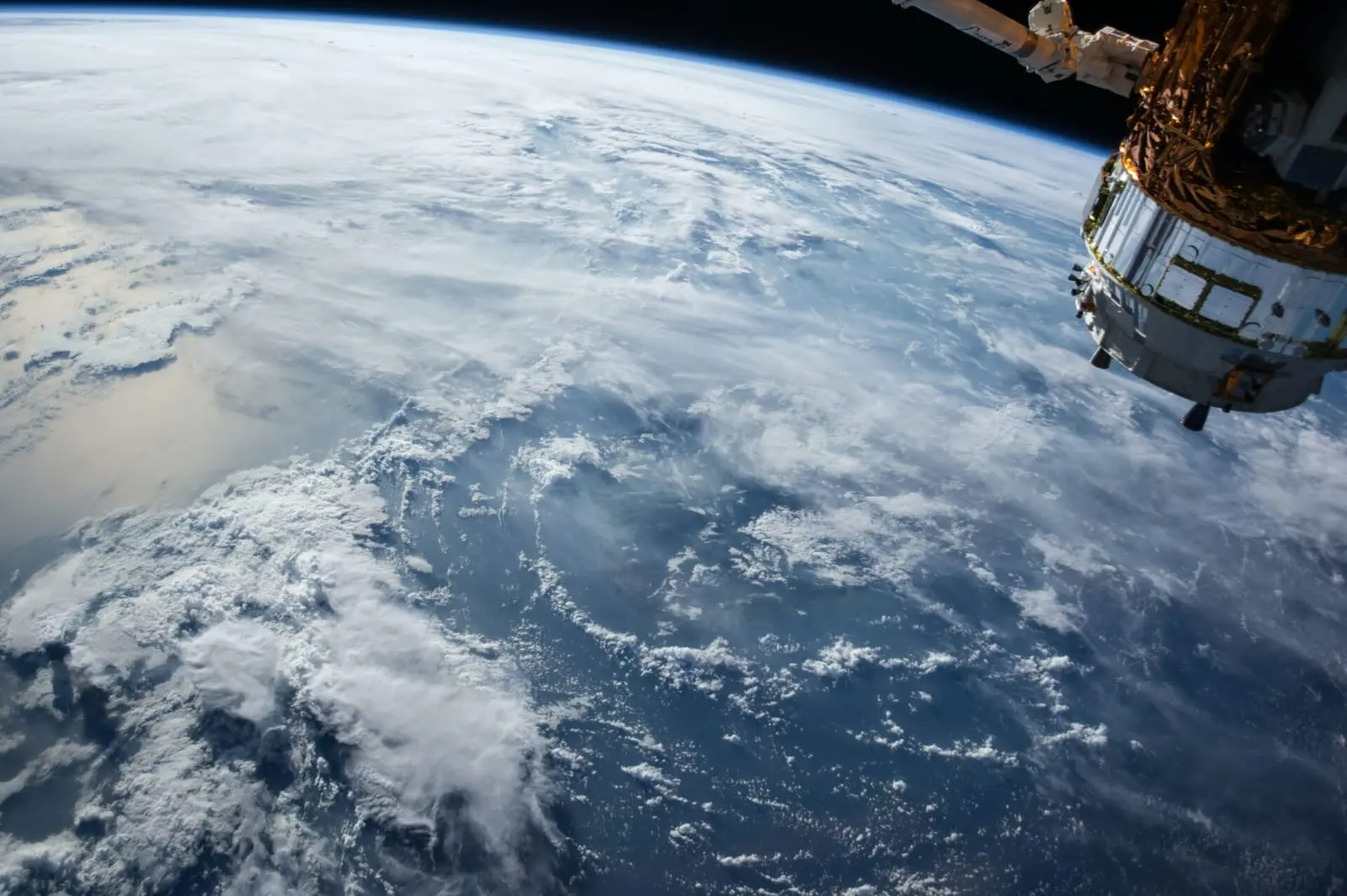 Debiutinės NASA naujienos: bus paleista milžiniška Mėnulio raketa