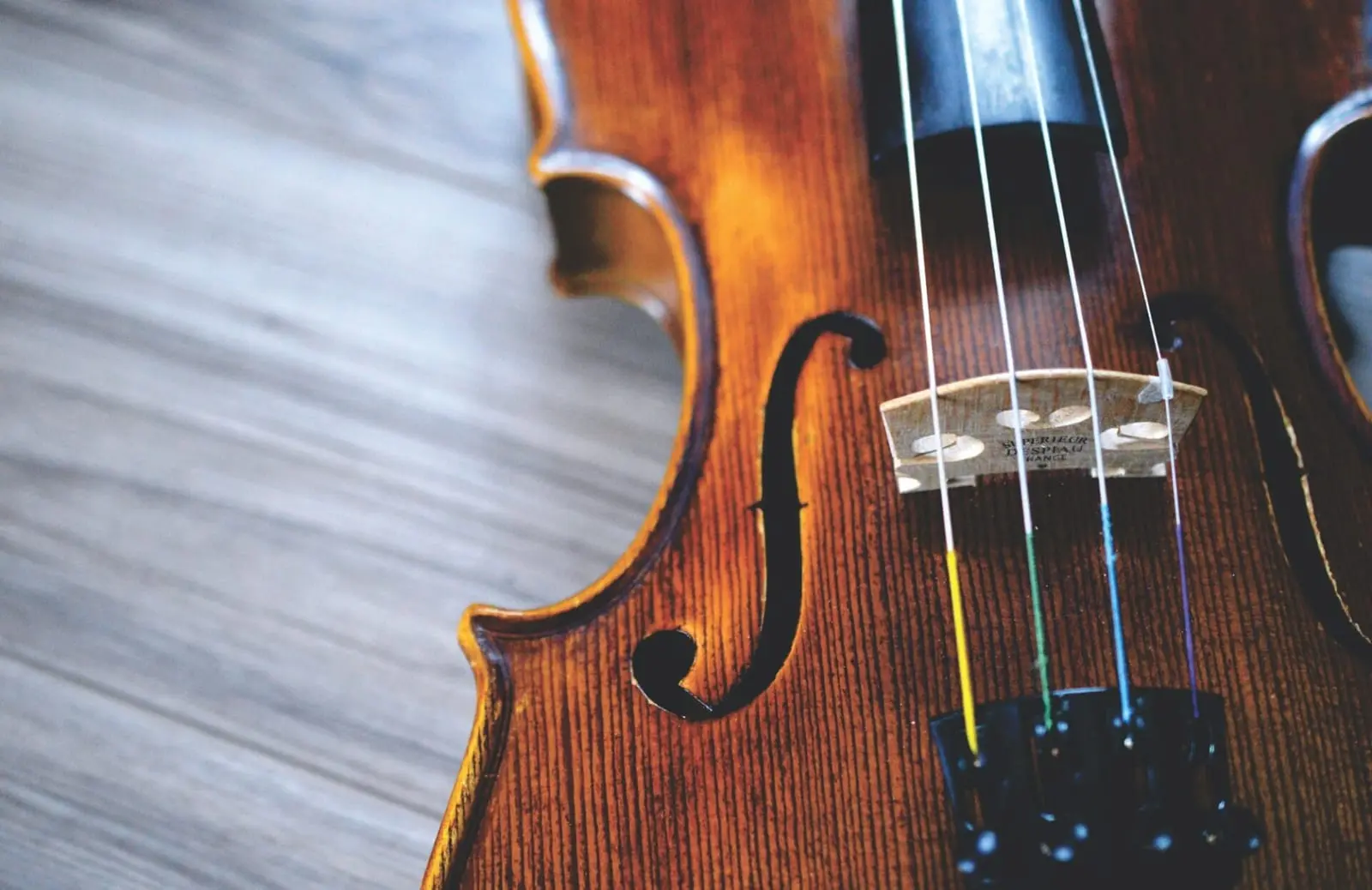 Nenuginčijama muzikos nauda: padeda valdyti stresą, mažina skausmą, gerina miegą