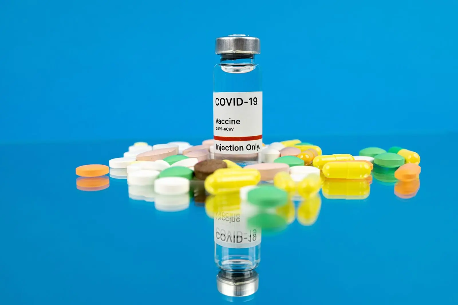 Pasitikėjimas vakcinomis nuo COVID-19 išgaravo: jas rinktųsi tik ketvirtadalis gyventojų