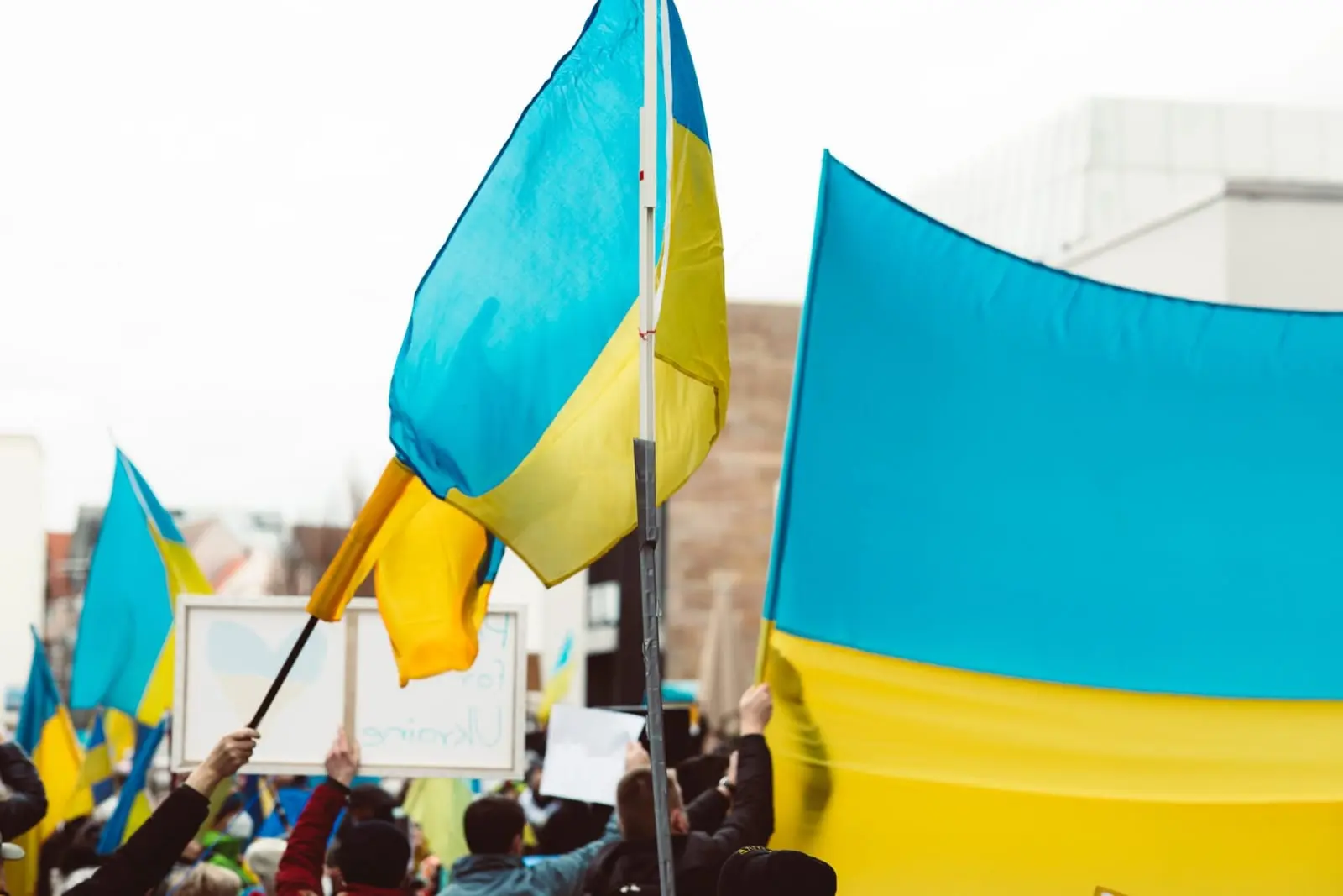 Lietuva nusitaikė į 17 mlrd. eurų pyrago dalybas: esame daugiausiai ukrainiečių priimančių šalių dešimtuke