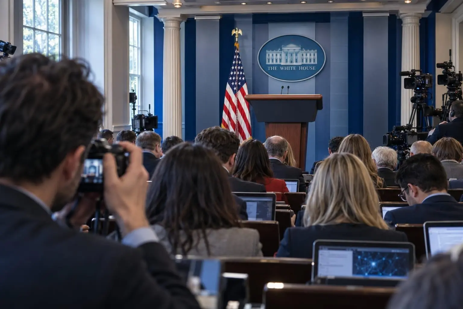 D. Trumpas DI politiką patikėjo žvalgybos vadovui: Jay Claytonui duota 120 dienų
