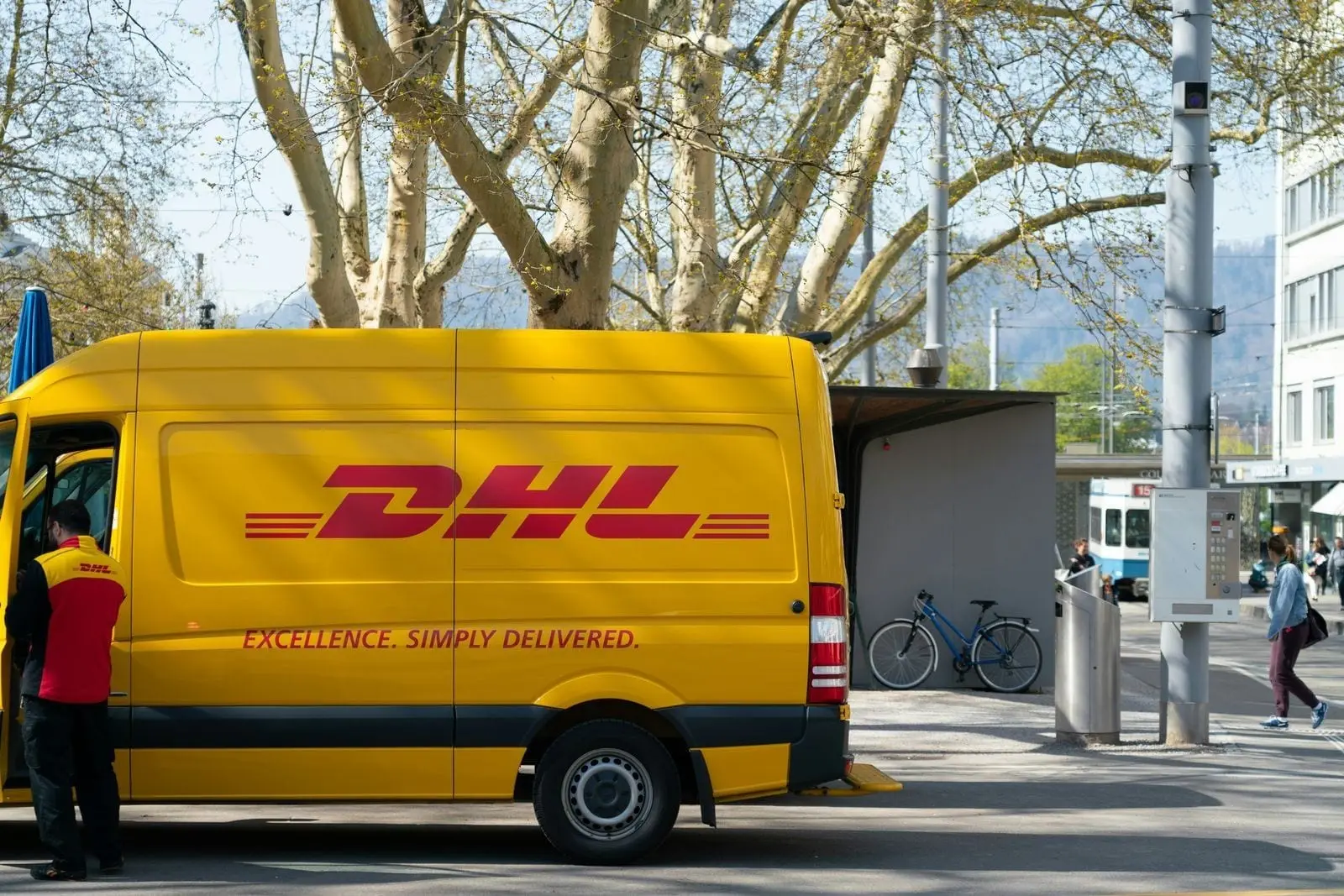 DHL padegamųjų siuntų byloje – nauji įrašai: užsidegęs krovinys ir pasirodę pasieniečiai