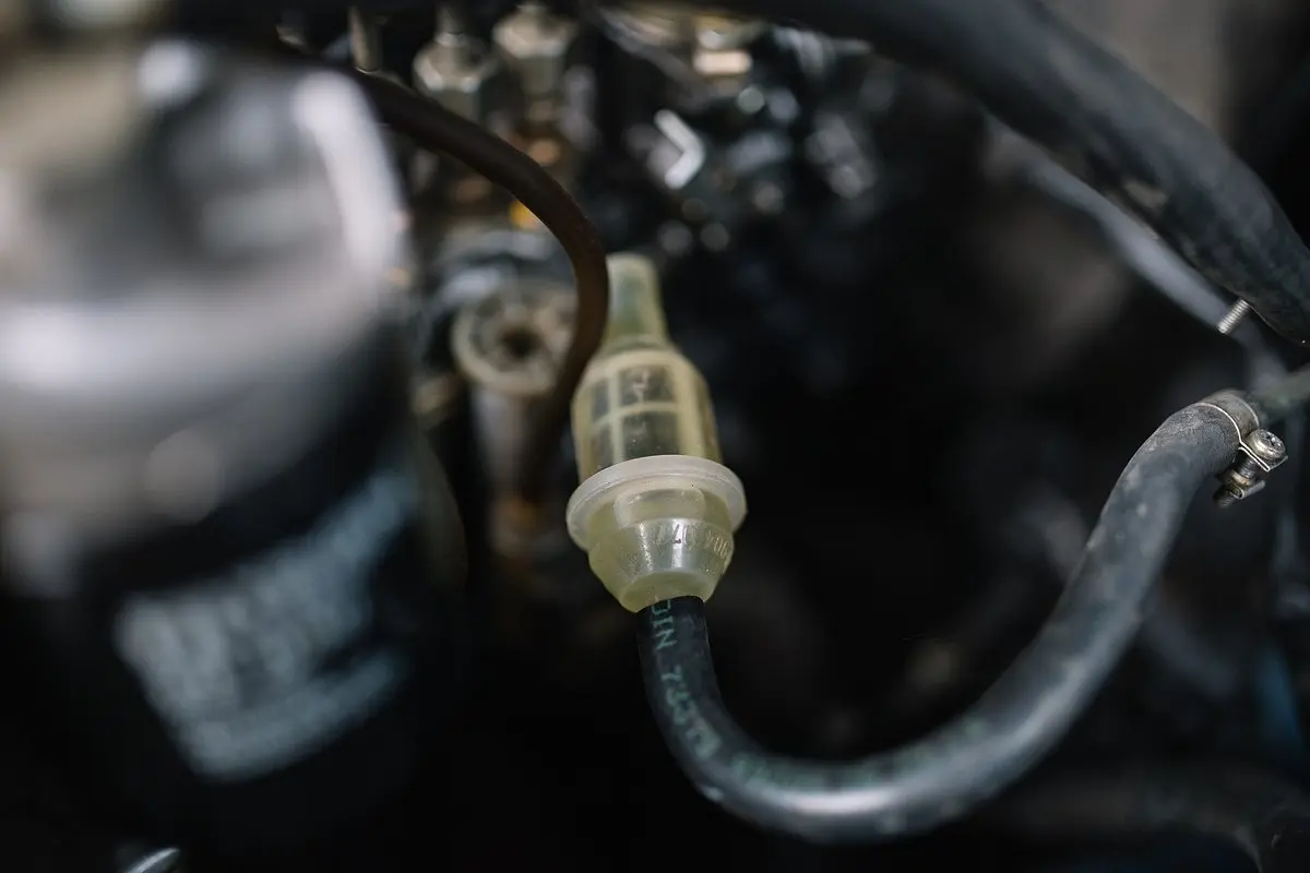 Kuro filtras: kada keisti, užsikimšimo požymiai ir kodėl dyzeliniam automobiliui tai svarbu prieš žiemą