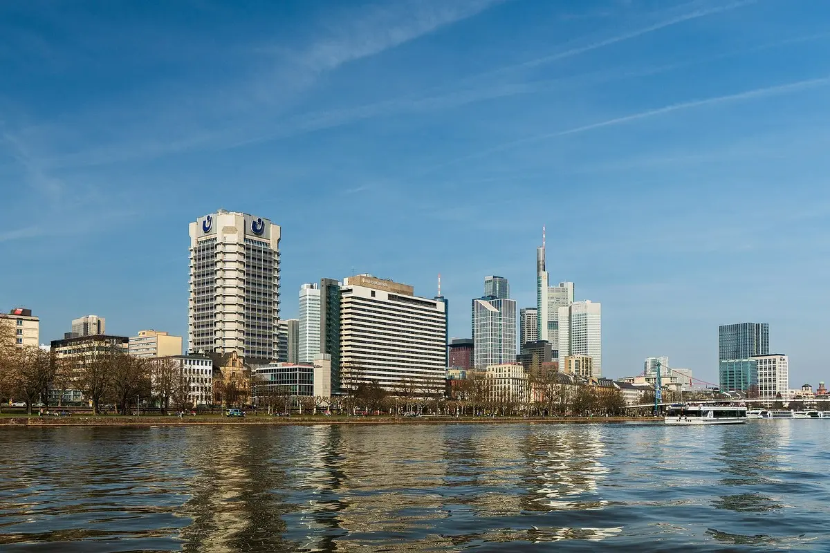 UniCredit perims Commerzbank: Europos centrinis bankas leido viršyti 30 proc. akcijų ribą