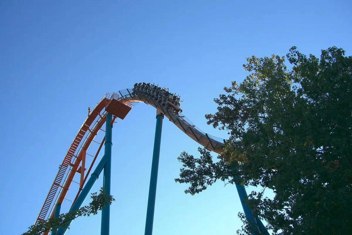 Mirtis Six Flags pramogų parke: iš „Goliath“ kalnelių iškritusio vyro šeima klausia, ar nelaimės buvo galima išvengti