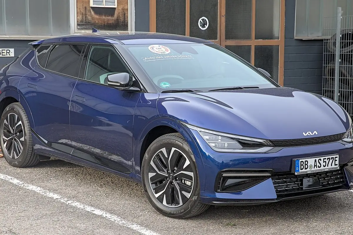 Kia EV6: baterijos, įkrovimas, EV6 GT, atnaujinimas ir EV6 Lietuvoje