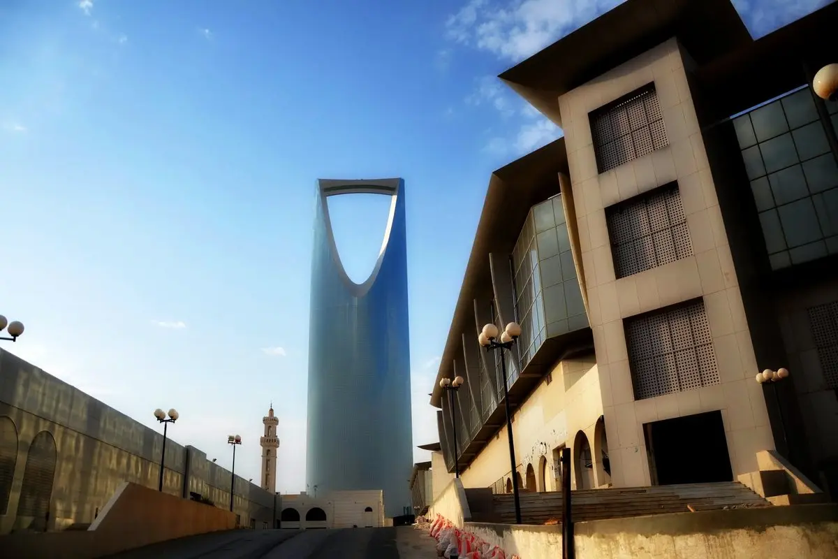 Rijado dangoraižis „Kingdom Centre“ išsiuntė darbuotojus namo: husiai teigia numušę Saudo Arabijos sraigtasparnį