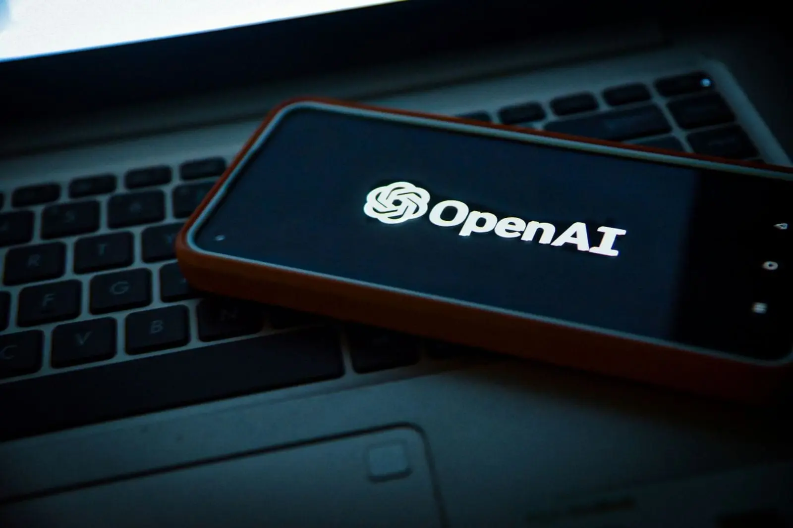 „OpenAI“ vadovas prabilo atvirai: pasauliui teks priimti ir „kai kuriuos blogus dalykus“ dėl DI