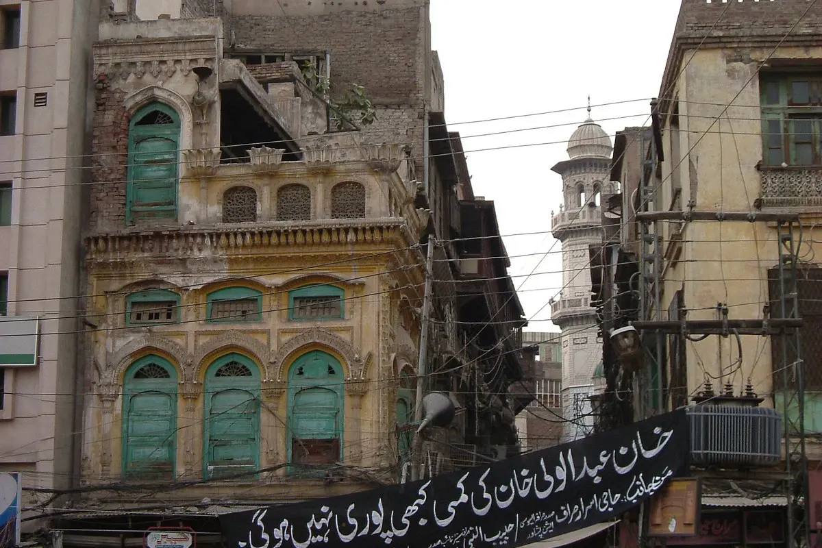 Pakistane sugriuvus mokyklos stogui žuvo 34 vaikai ir mokytoja: šeimos reikalauja teisingumo