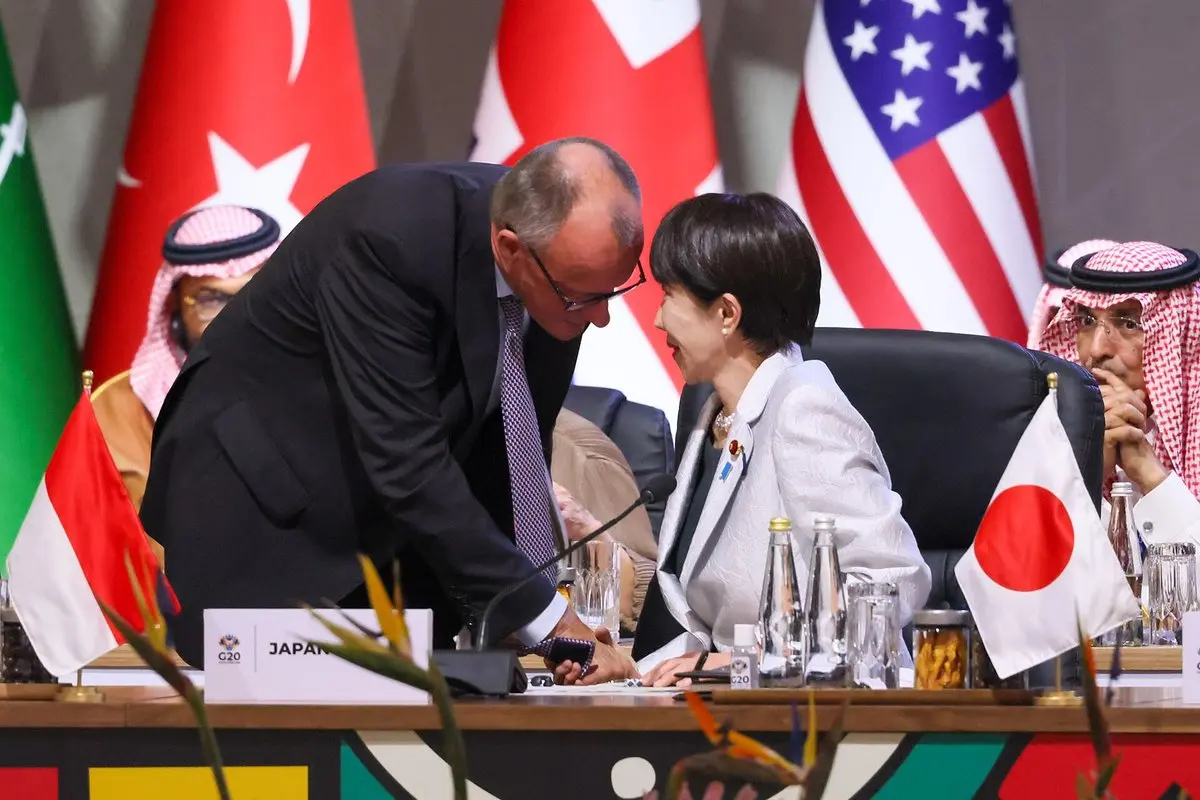 Japonijos premjerė Sanae Takaichi: dėl makiažo ir namų ruošos dirbu 3–4 valandomis ilgiau nei vyrai