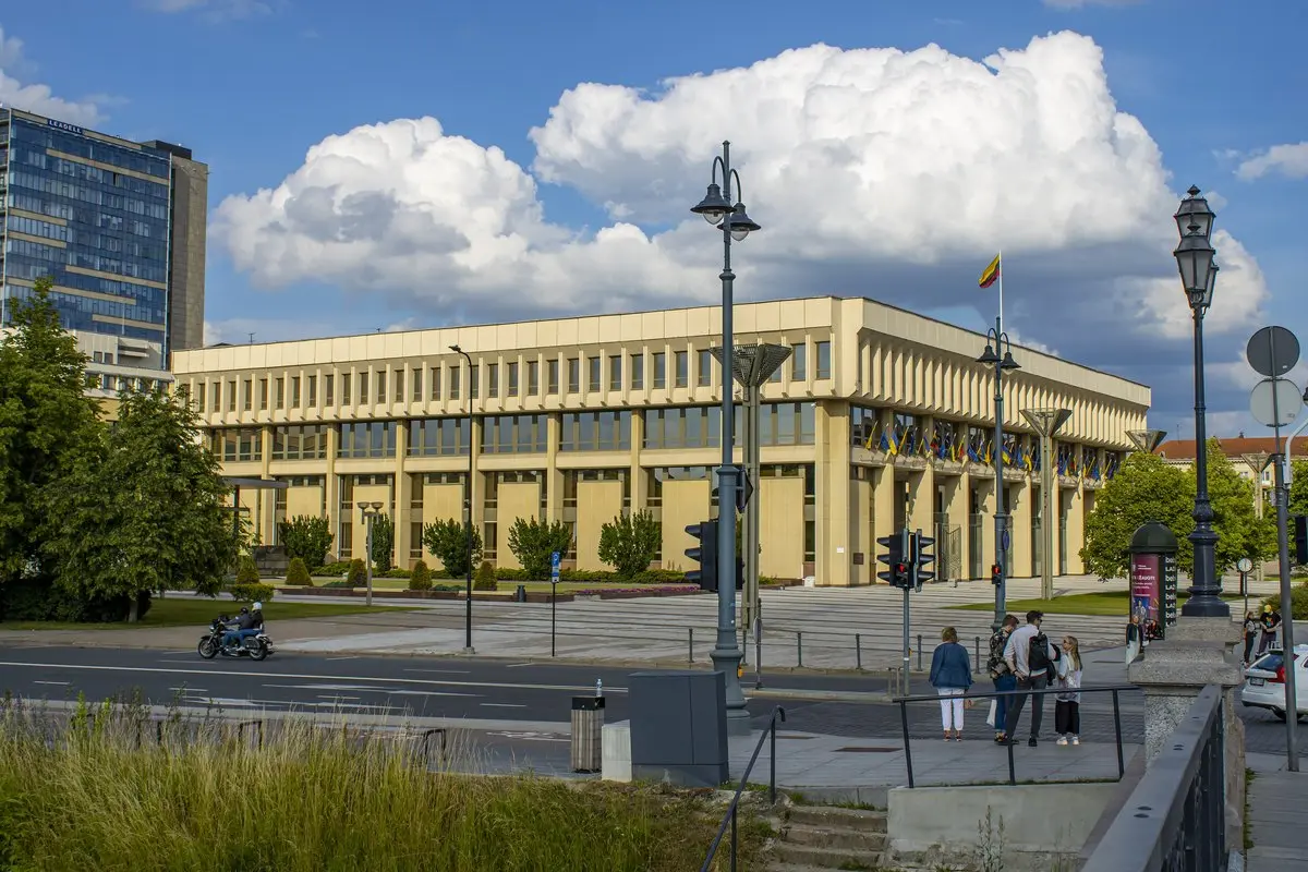 Kandidatai į merus 2027: kurias pavardes jau paskelbė partijos ir komitetai