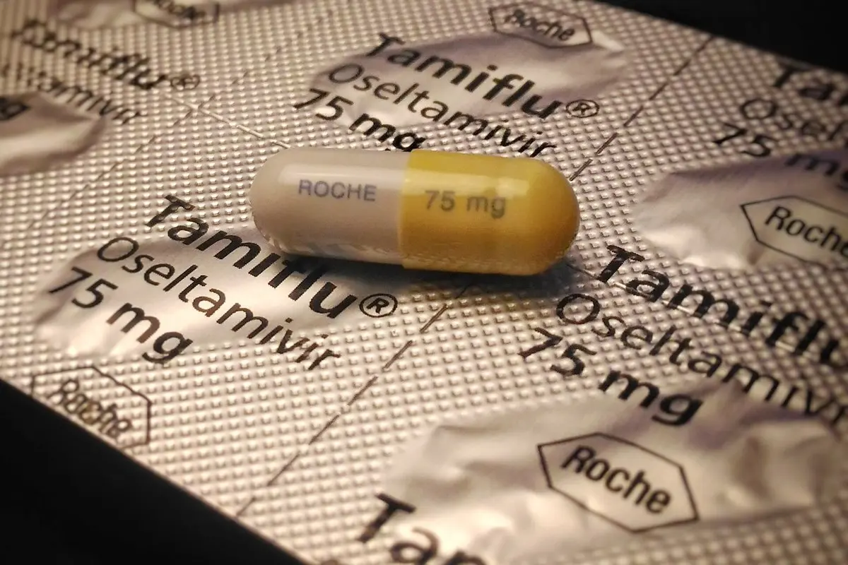 Tamiflu (oseltamiviras): kada skiriamas nuo gripo, kaip vartoti ir koks šalutinis poveikis