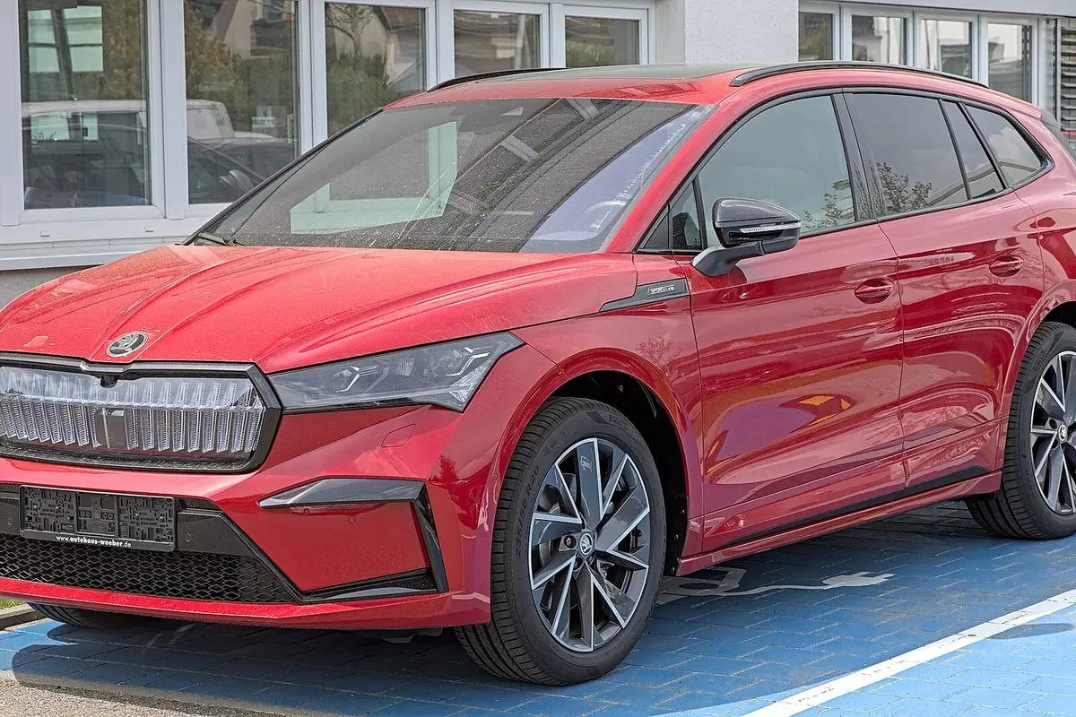 Tesla Model Y, Škoda Enyaq ar VW ID.4: kurį elektrinį visureigį rinktis