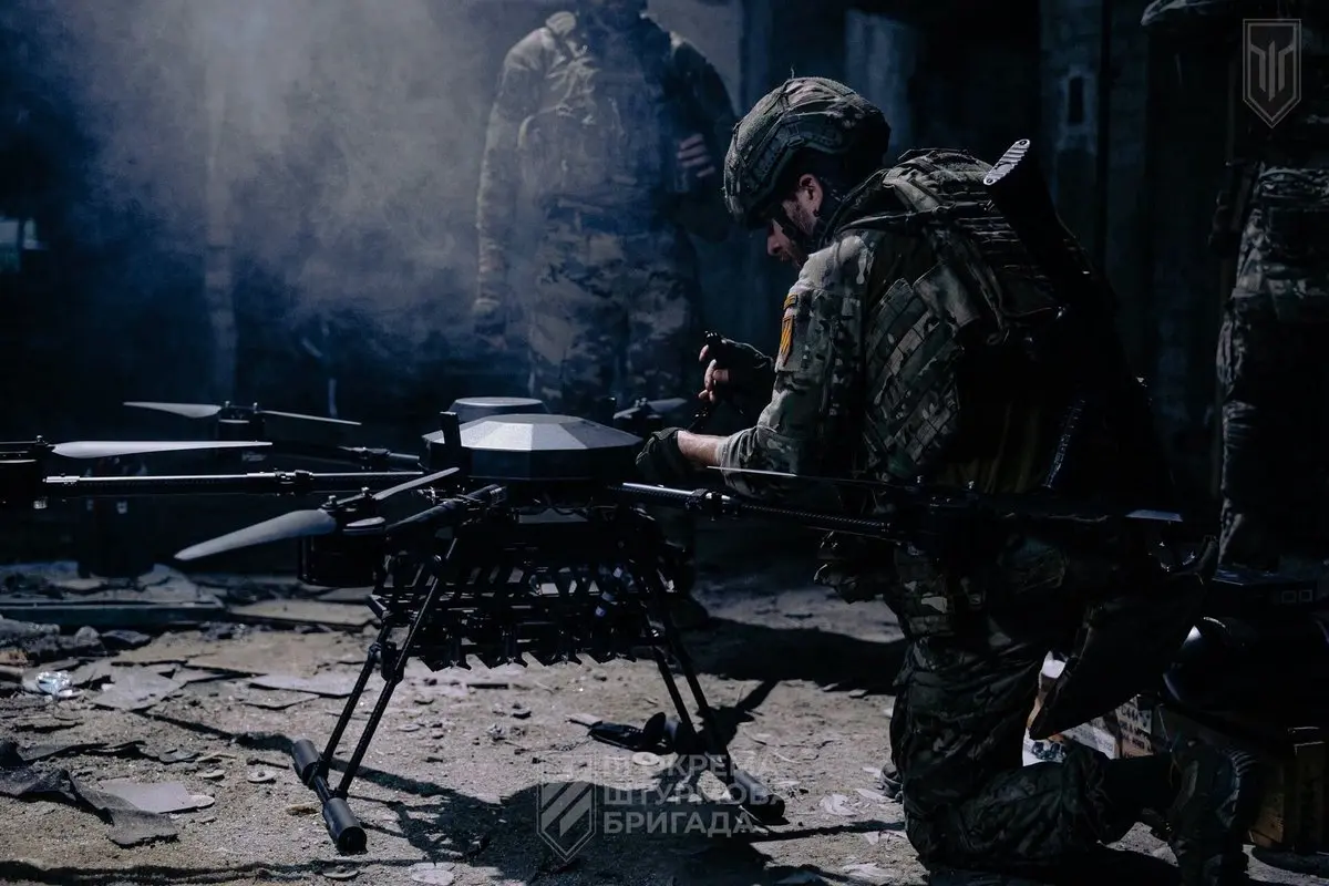 Ukraina išbando droną „StarGate“, galintį išskraidinti sužeistą karį iš fronto linijos
