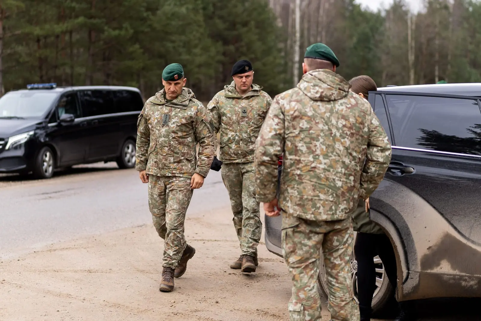Savaitės įvykių apžvalga: dingusių karių paieškos ir netylantis pasipiktinimas dėl naujos mokesčių lavinos