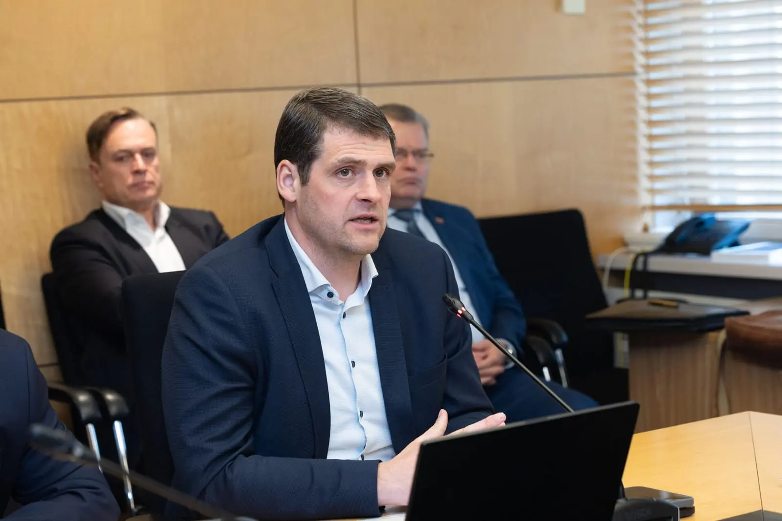 VRK kirto Žemaitaičiui ir „Nemuno aušrai“: teks grąžinti tūkstančius, informuos ir teisėsaugą