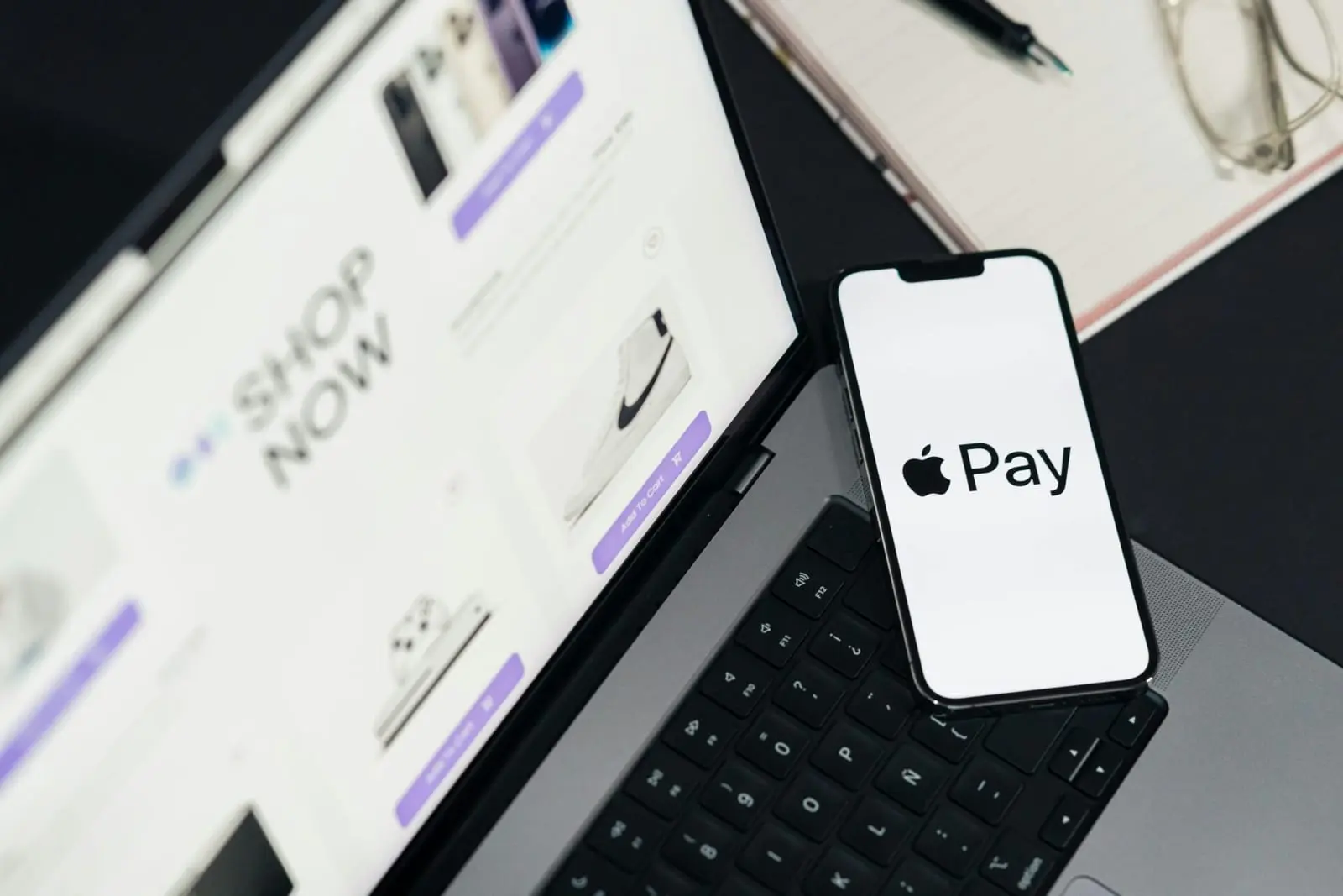 Coinbase bendradarbiauja su Apple Pay: įsigyti kriptovaliutos tampa lengviau