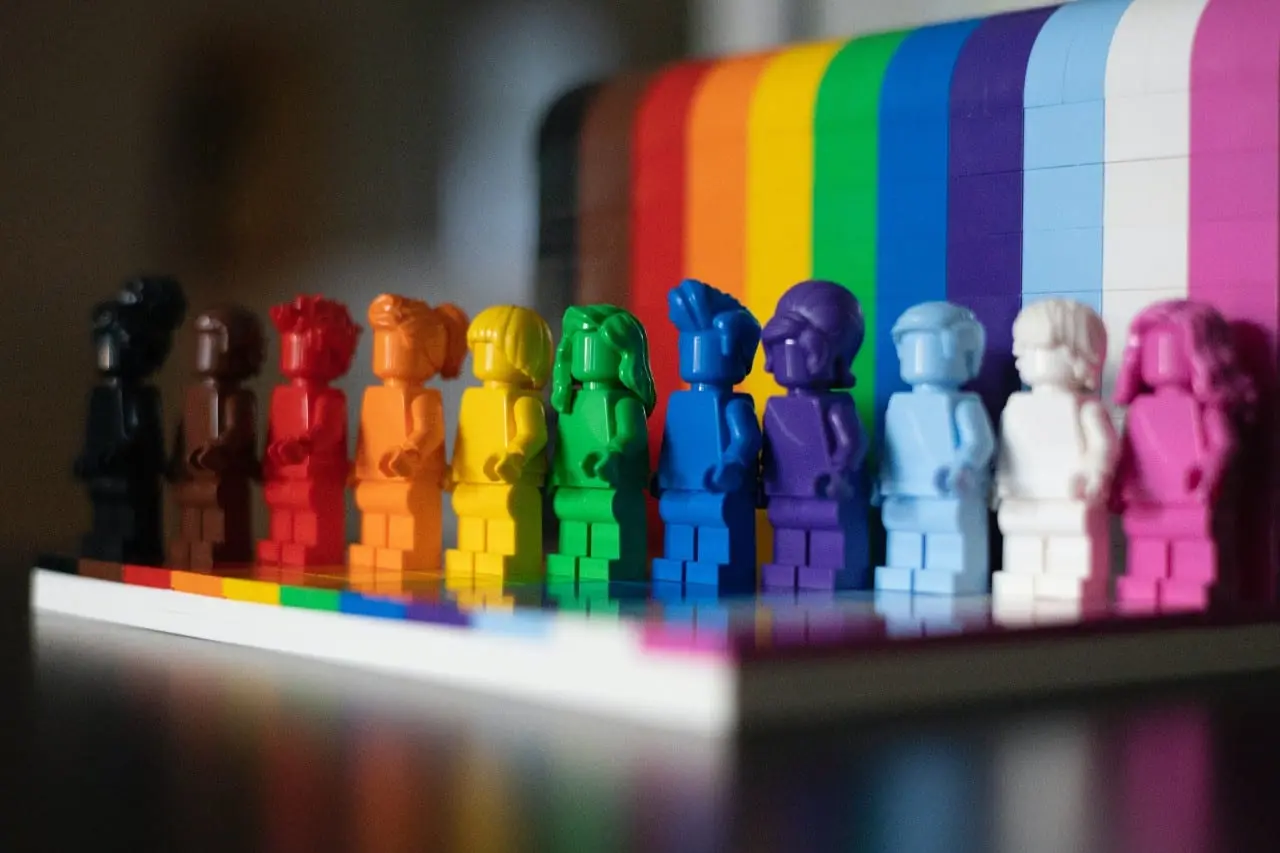 Yla lenda iš maišo – baigėsi akių dūmimas dėl homoseksualų šeimų įteisinimo