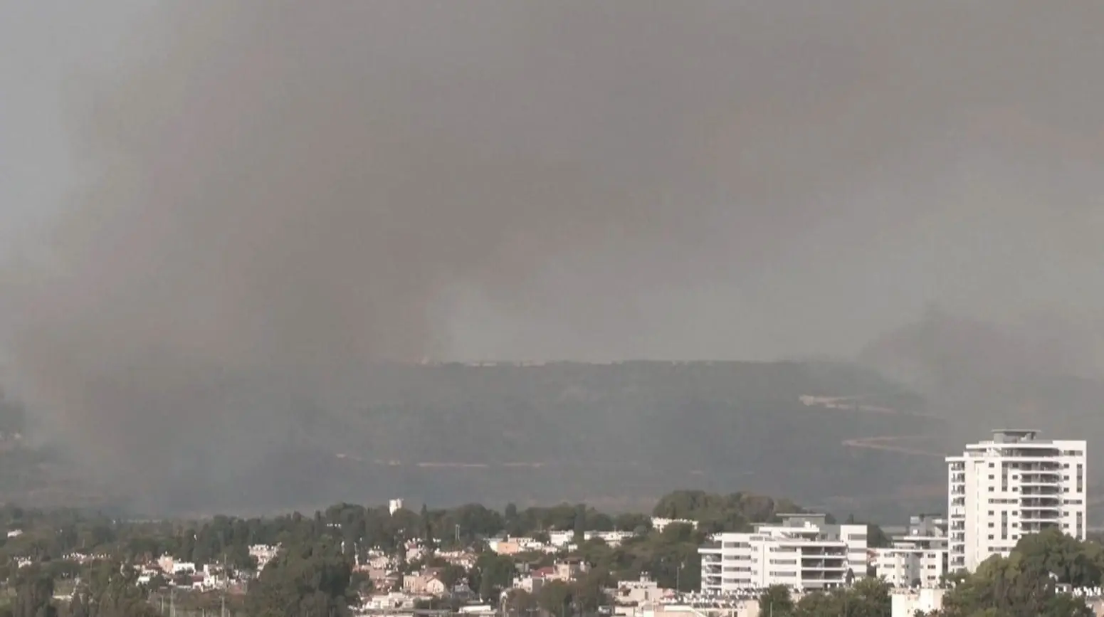 Izraelis toliau bombarduoja Gazą: žmonėms liepia trauktis giliau į pietus