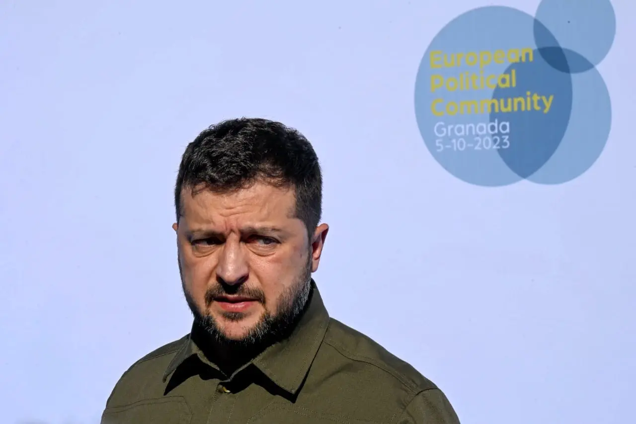 Baltieji Rūmai patvirtino: JAV karinė pagalba Ukrainai laikinai sustabdyta