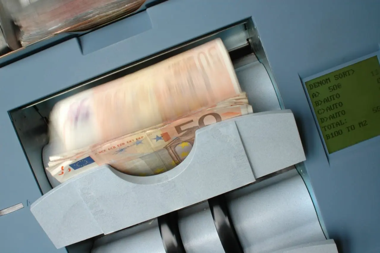 Konservatorių steigiama galima pinigų plovykla taip ir nesulaukė tinkamo visuomenės ir žiniasklaidos dėmesio