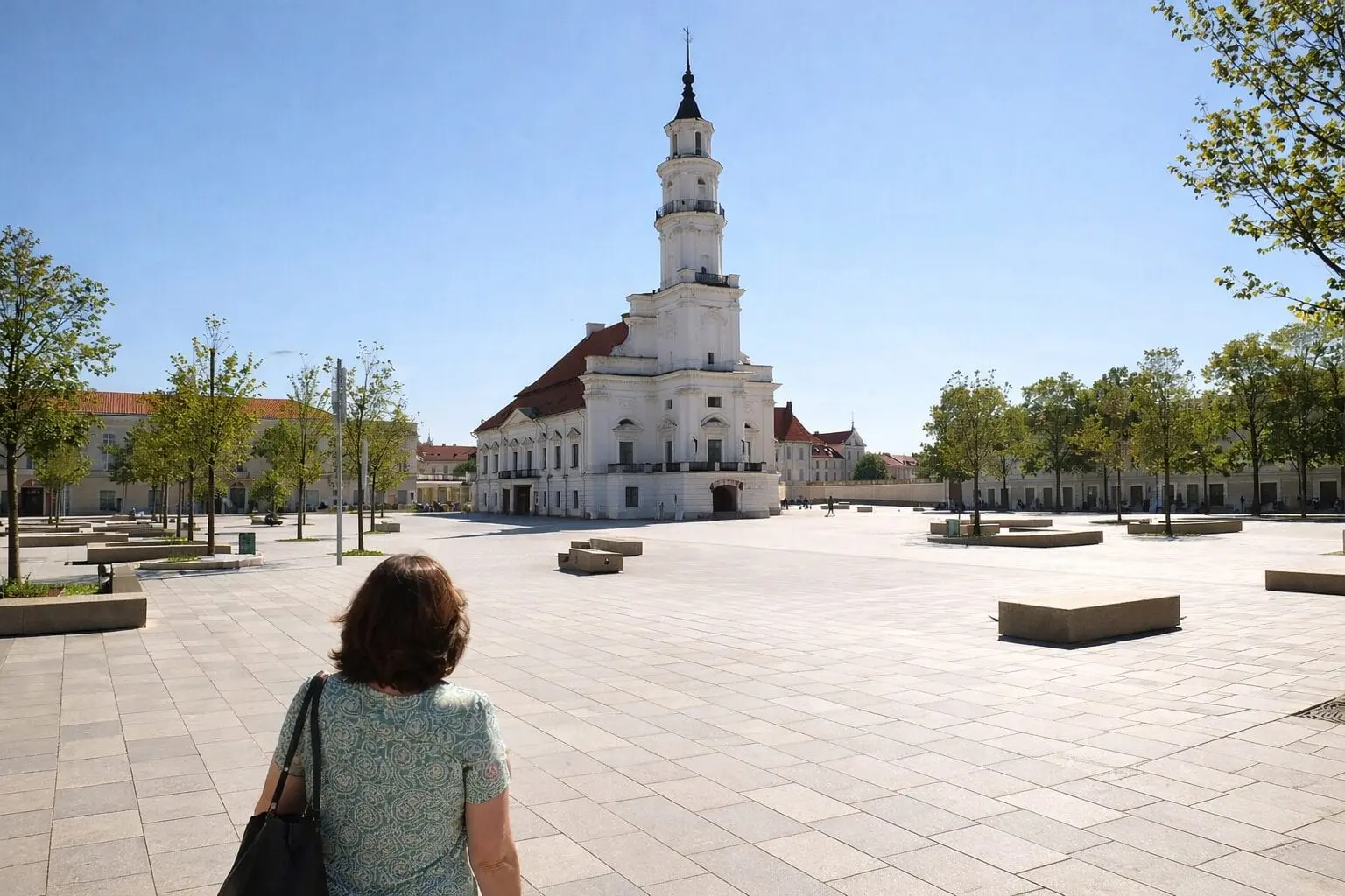 Po Rotušės rekonstrukcijos kaunietė nustėro: „Kas čia bus per karščius?“