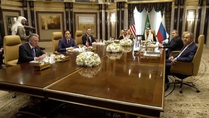 Derybos Rijade: Ar D. Trumpas ir V. Putinas perbraižys pasaulio geopolitinį žemėlapį?