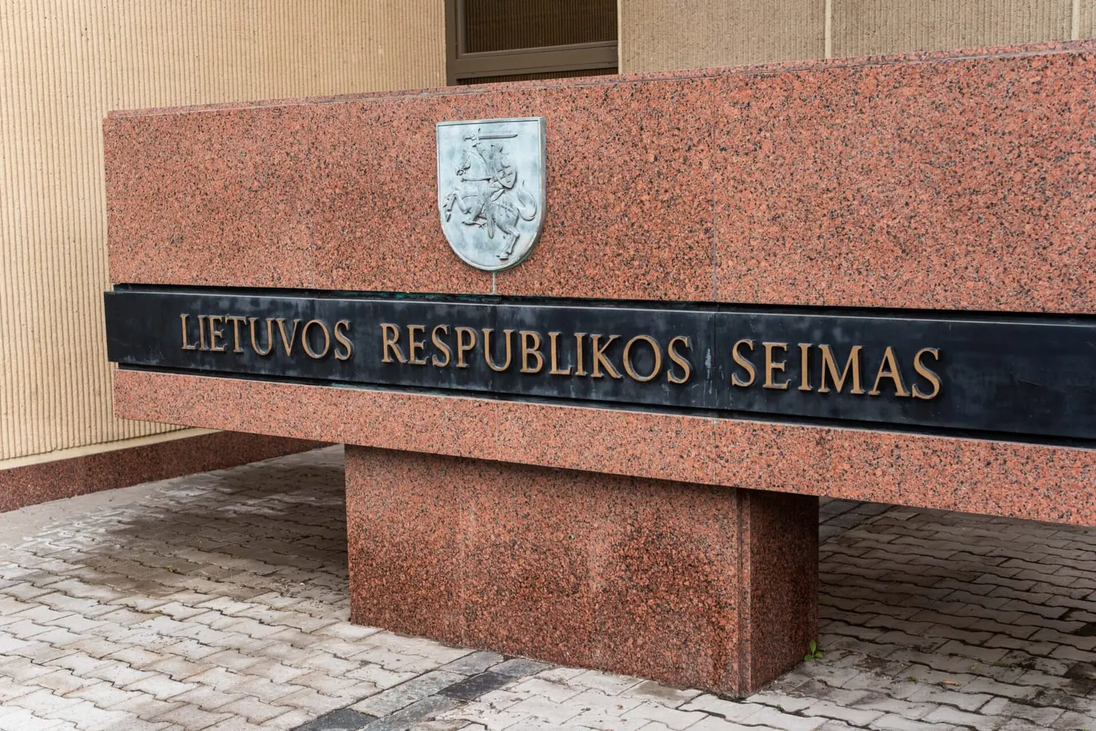 Seimas nori stiprinti žvalgybos galias – rimti iššūkiai asmens laisvėms ir privatumui