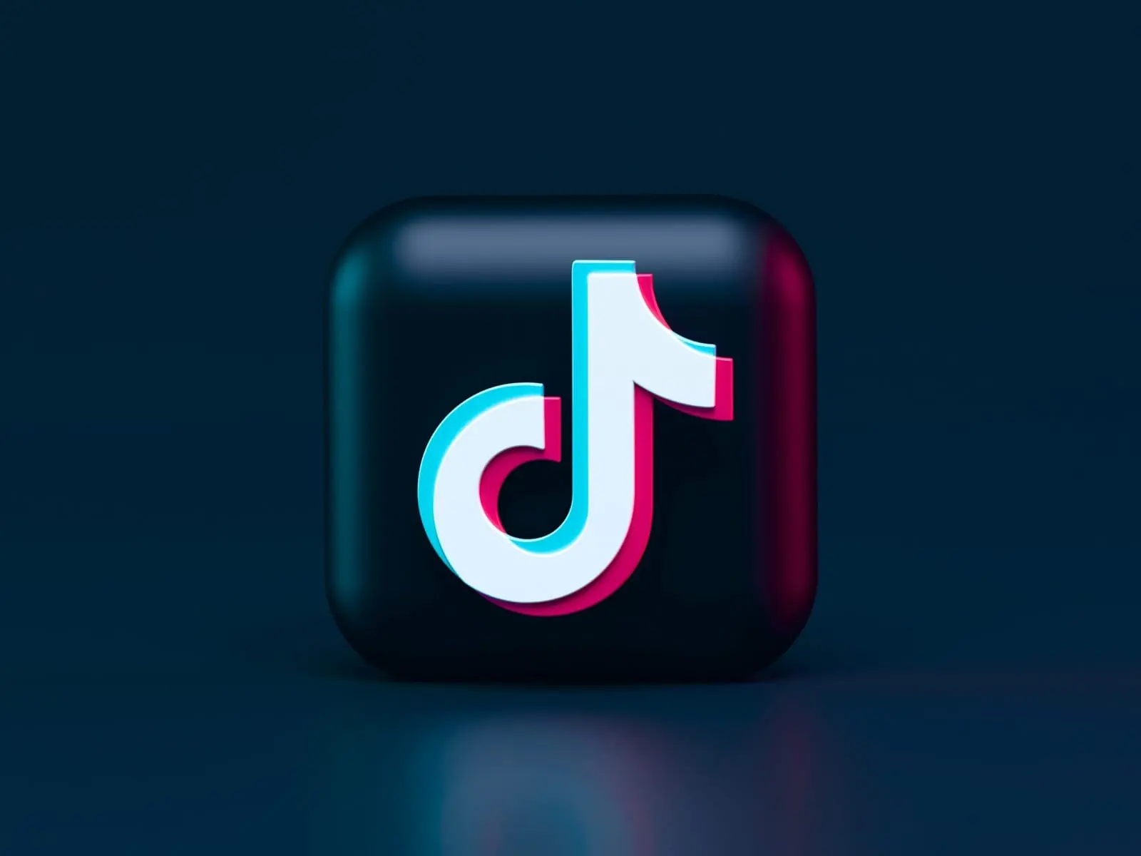 „TikTok“ lieka JAV: pasiektas susitarimas tarp JAV ir Kinijos bendrovių