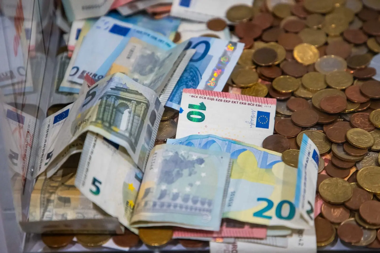„Čekiukų“ skandalo pagalba tarybos nariai už kelis posėdžius uždirba beveik 900 eurų