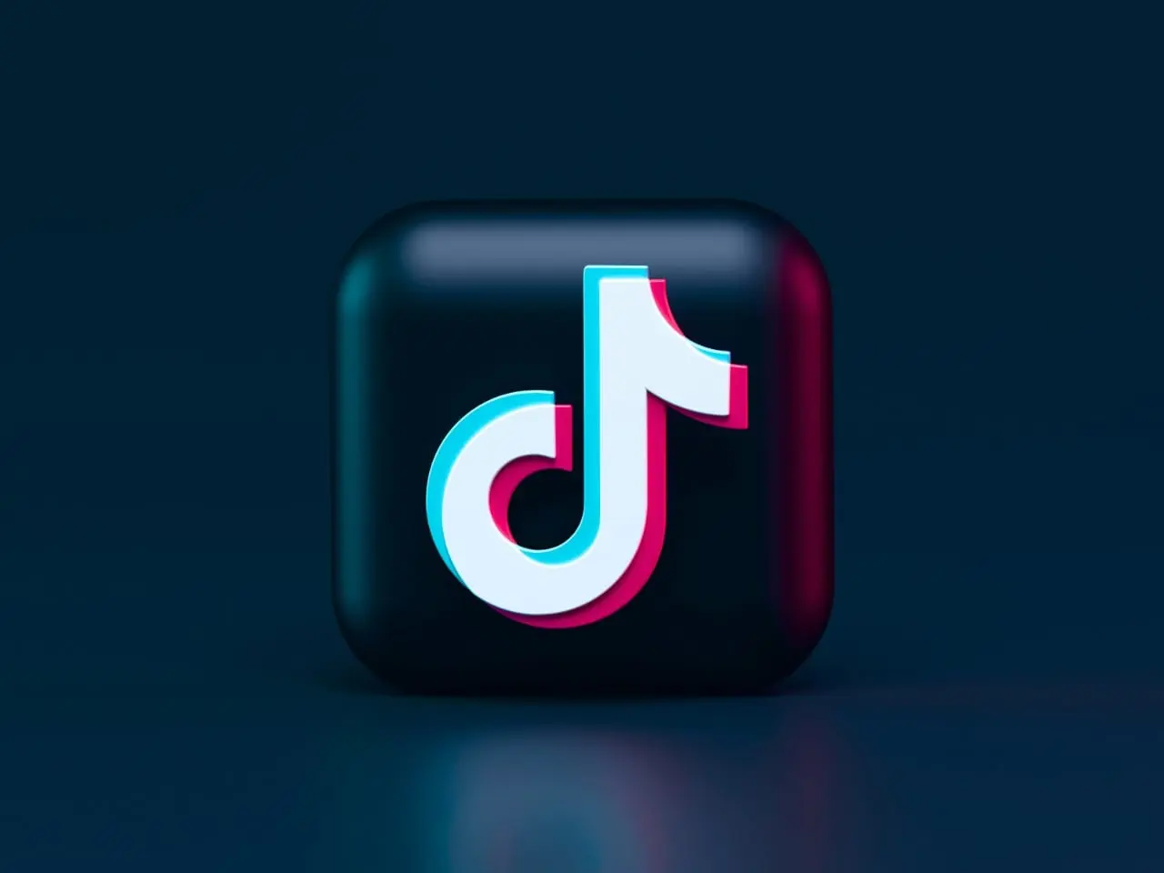 Albanija ketina metams uždrausti „TikTok“