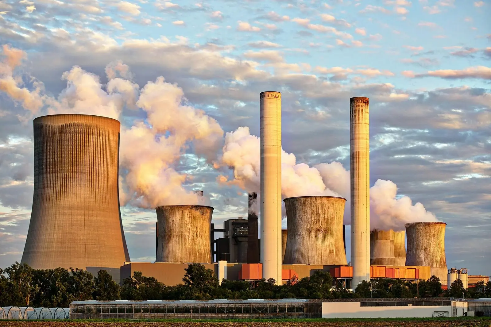 Prancūzija ir Šveicarija dėl karščio bangos uždarė branduolines elektrines