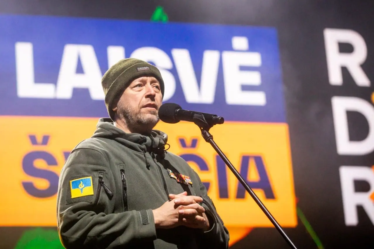 Karo tema išsikvėpė: Iniciatyvą „4 procentai“ remia vos 2 proc. gyventojų