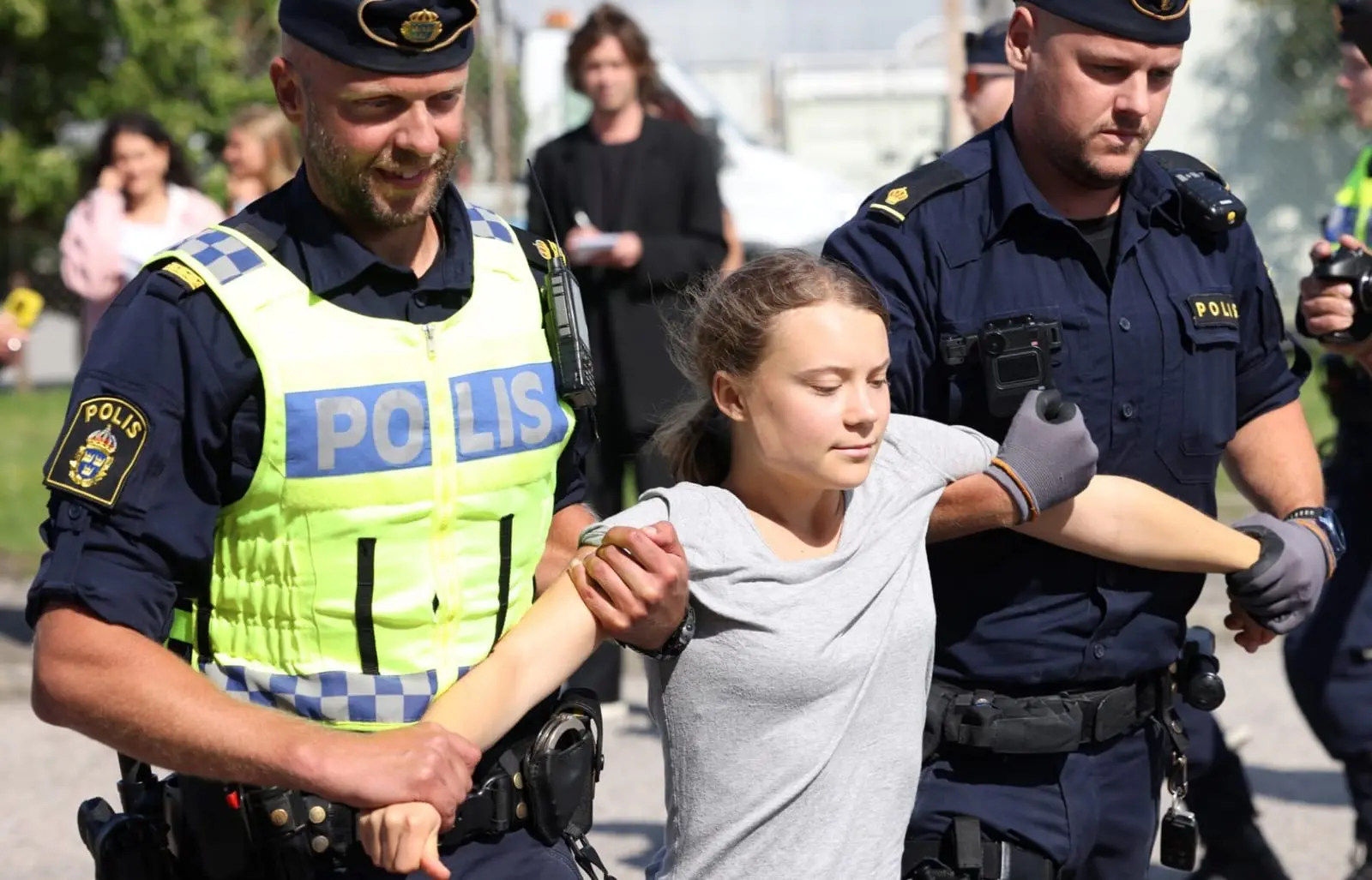 Greta Thunberg nubausta už nepaklusnumą policijai