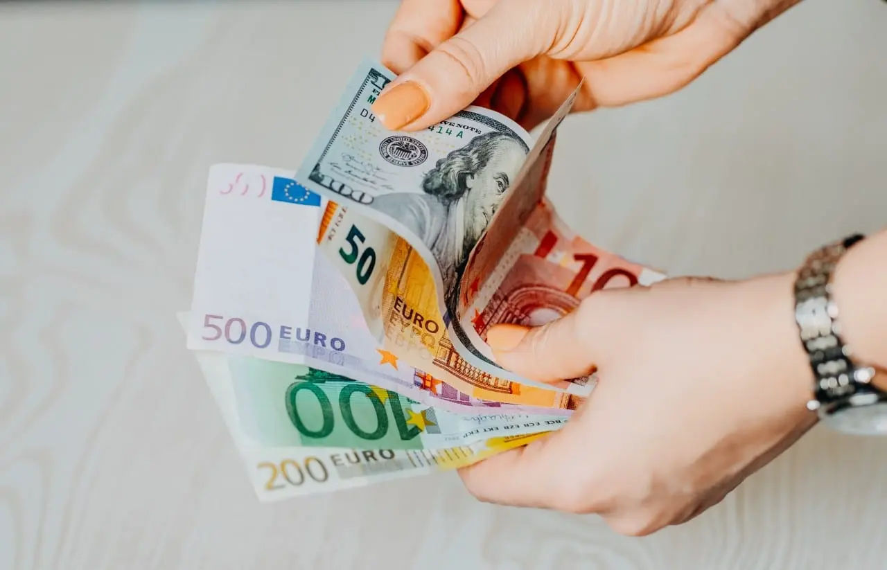 Nevyriausybinių organizacijų fondų konkursai – tik kalbantiems apie lytinę orientaciją?