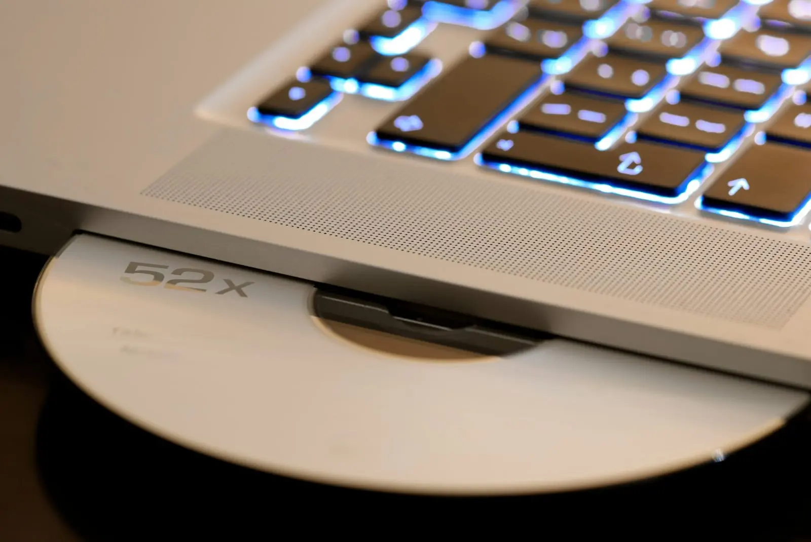 Kompaktiniam diskui – 43-eji: kaip buvo pakeistas muzikos ir technologijų pasaulis