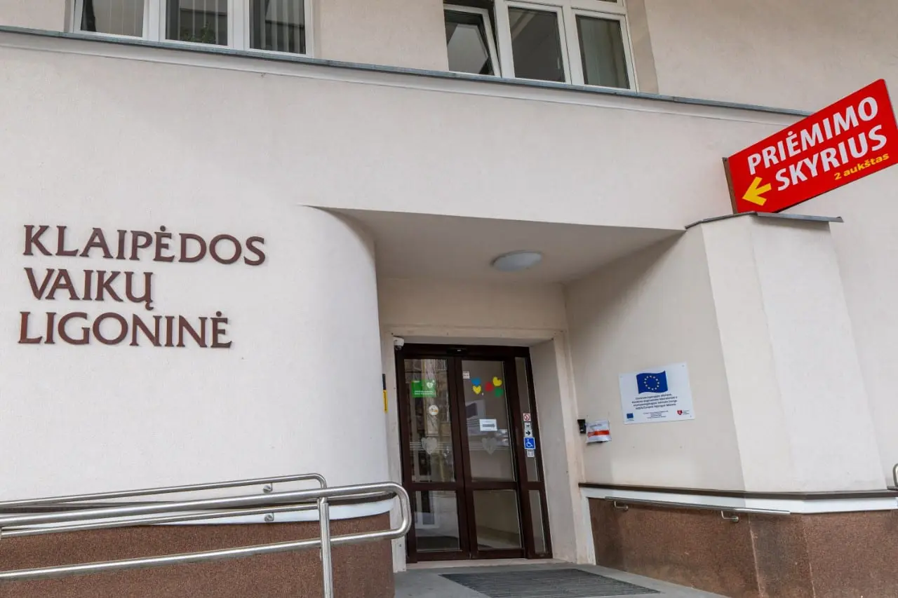 Mergaitės kova dėl gyvybės: motina dalijasi skaudžia patirtimi Klaipėdos vaikų ligoninėje