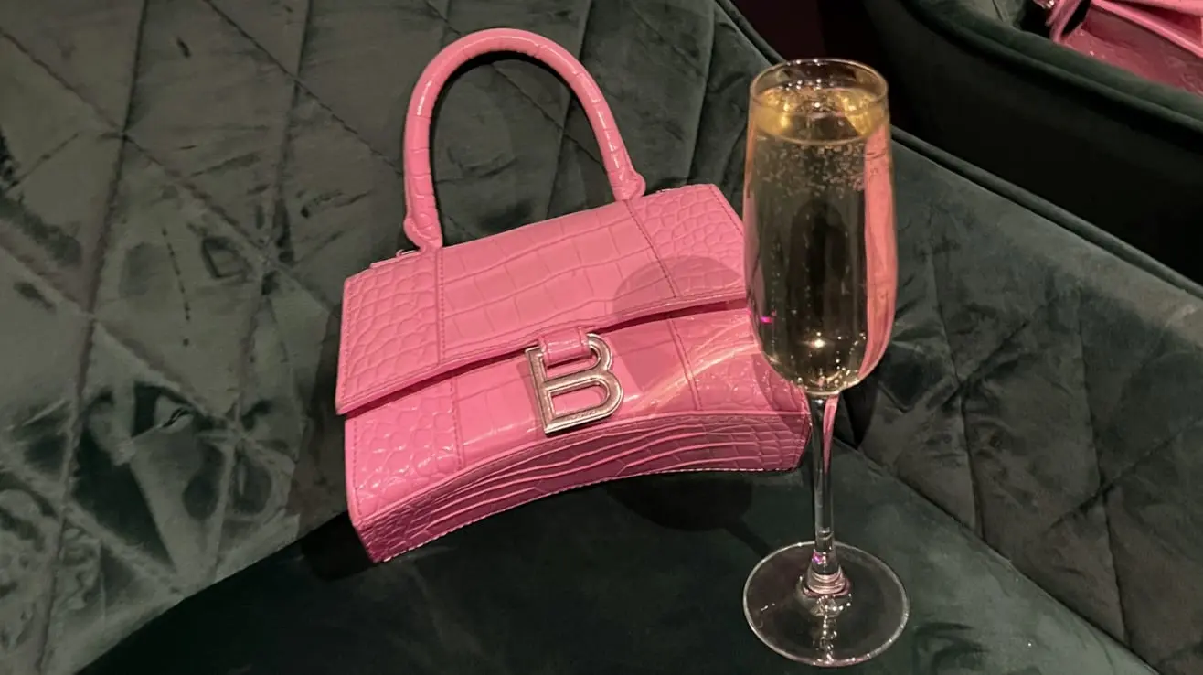 Skandalą su savo reklama sukėlusi „Balenciaga“ vėl privertė prabilti apie pedofiliją