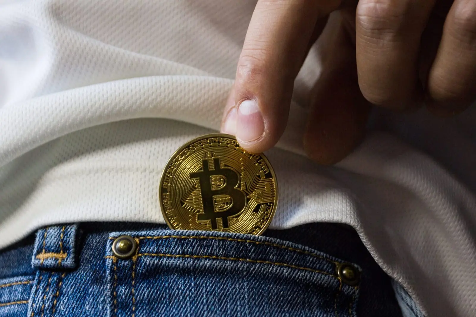 Bitkoinus galima perduoti be interneto, vien naudojant trumpąsias SMS žinutes