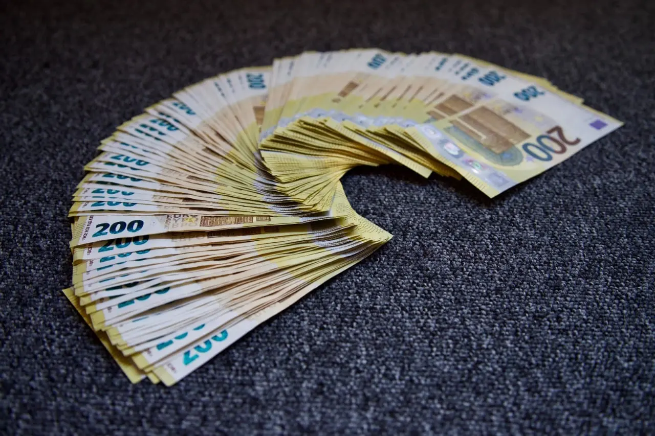 Pokyčiai dėl pensijų kaupimo: valdantiesiems kaltinimai pinigų pumpavimu į privatų sektorių