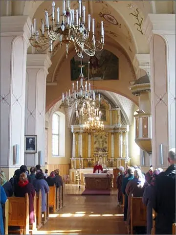 Parapijiečiai atskleidė ankstesnius kunigo gėjaus „žygdarbius“