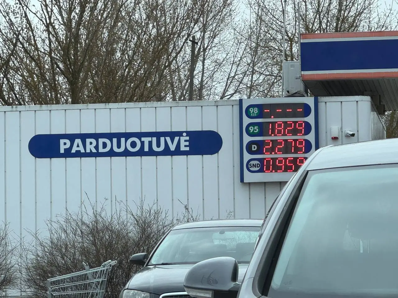 Seimas pritarė akcizų mažinimui, tačiau galutinis sprendimas dar nepriimtas