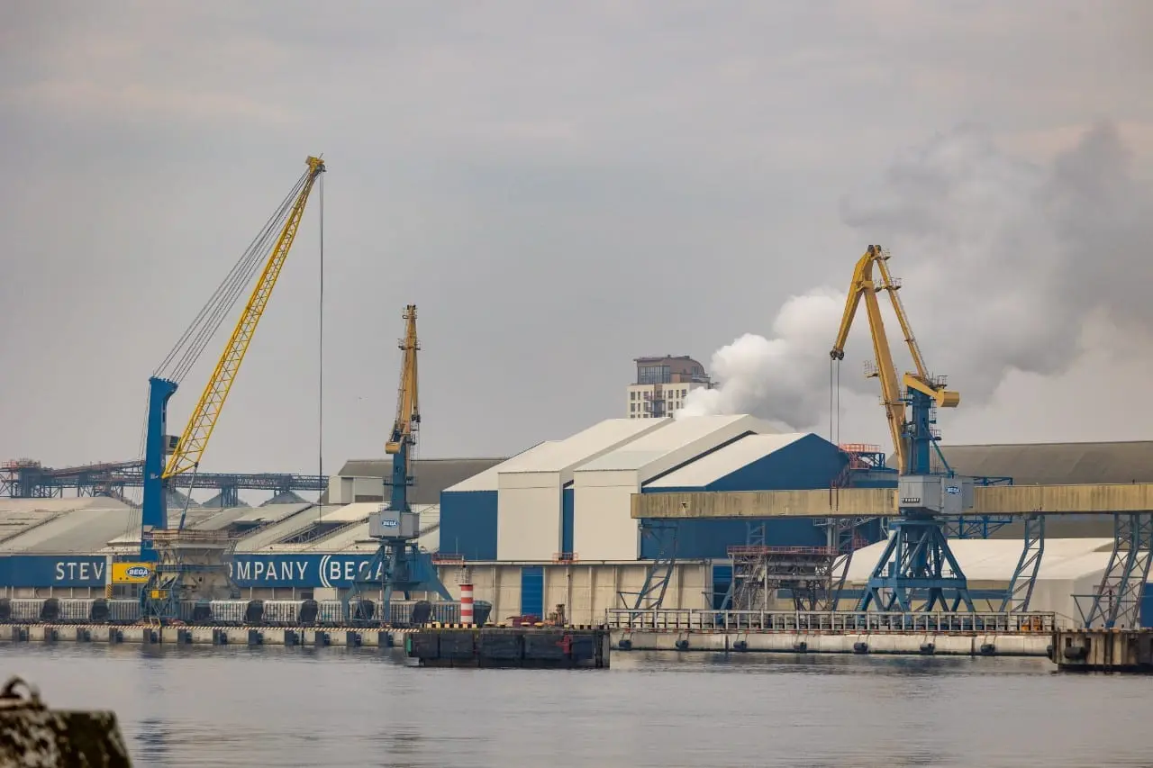 Klaipėdos konteinerių terminale perkama 22 mln. eurų krovos technika