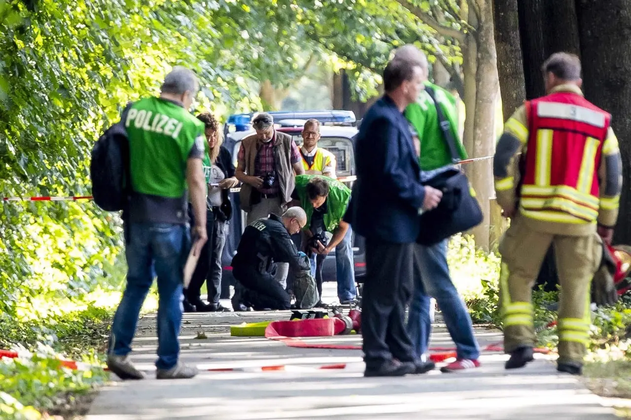 Vokietijoje bręsta neapykanta migrantams: kruvino išpuolio metu afganas subadė dvimetį