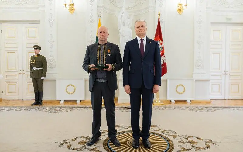 Frazės „būtų gerai, kad mus biškį papultų“ autoriui J. Ohmanui įteiktas valstybinis apdovanojimas
